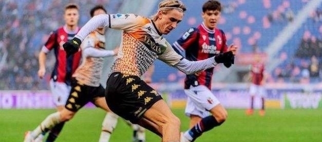 状态火热！威尔斯单节独砍16分，带队领先18分打爆北控（状态正佳！威尔斯单节轰16分，率队领先18分大胜北控）