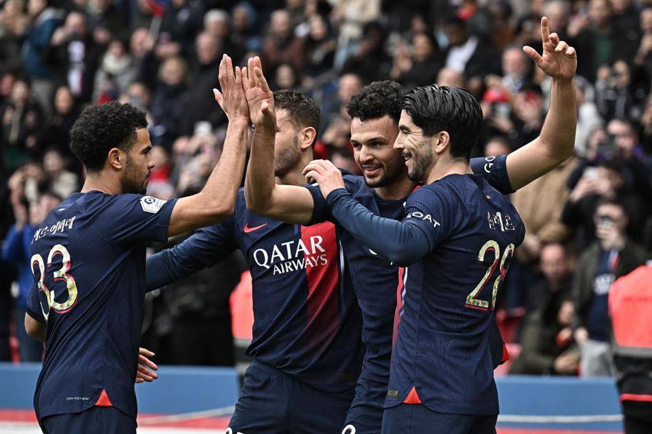 U21女排世锦赛：中国女排强势晋级，与美国队的巅峰对决锁定小组第一