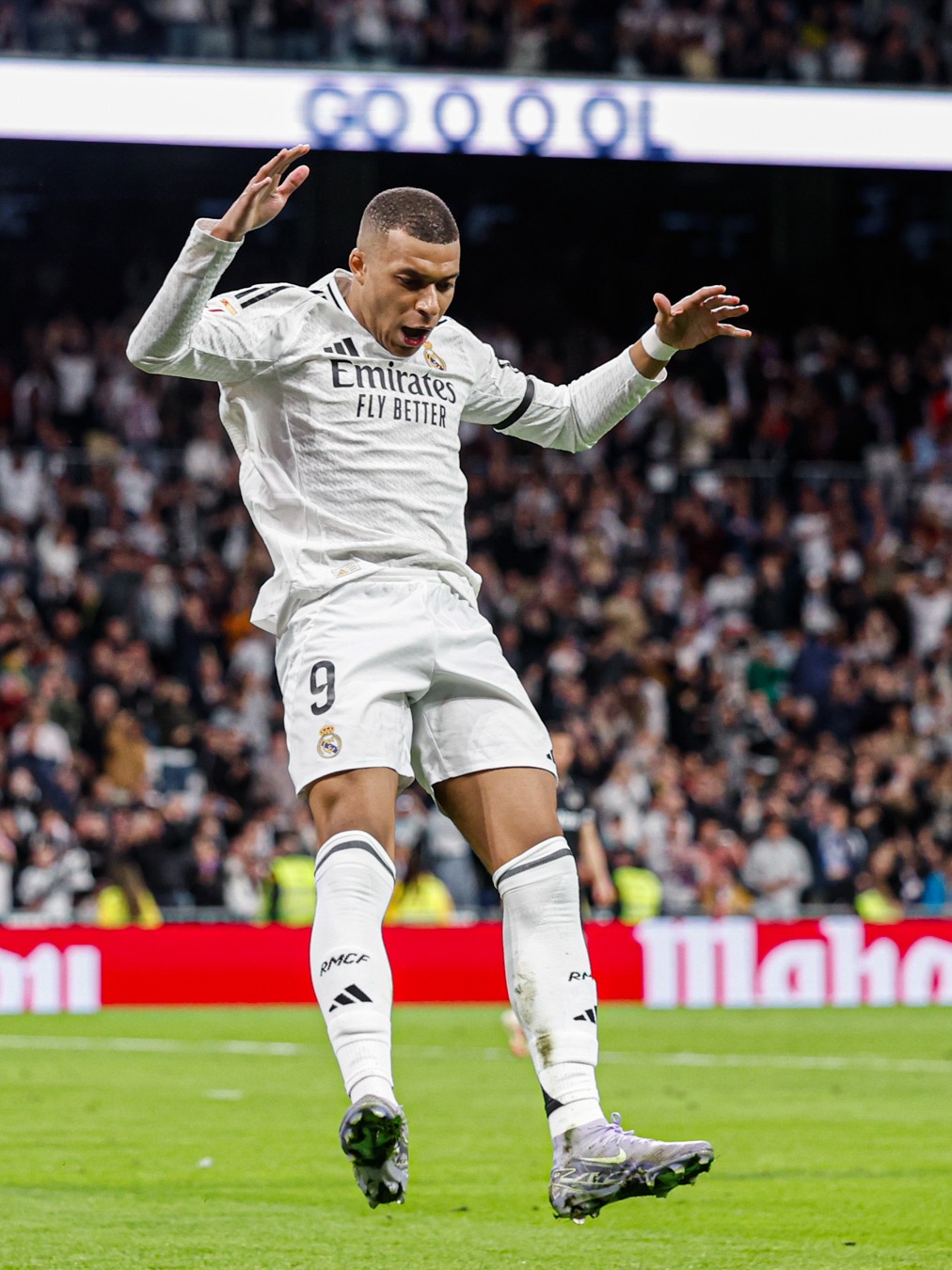 穆勒赛后晒谢场视频：感谢温哥华白浪球迷的鼎力支持