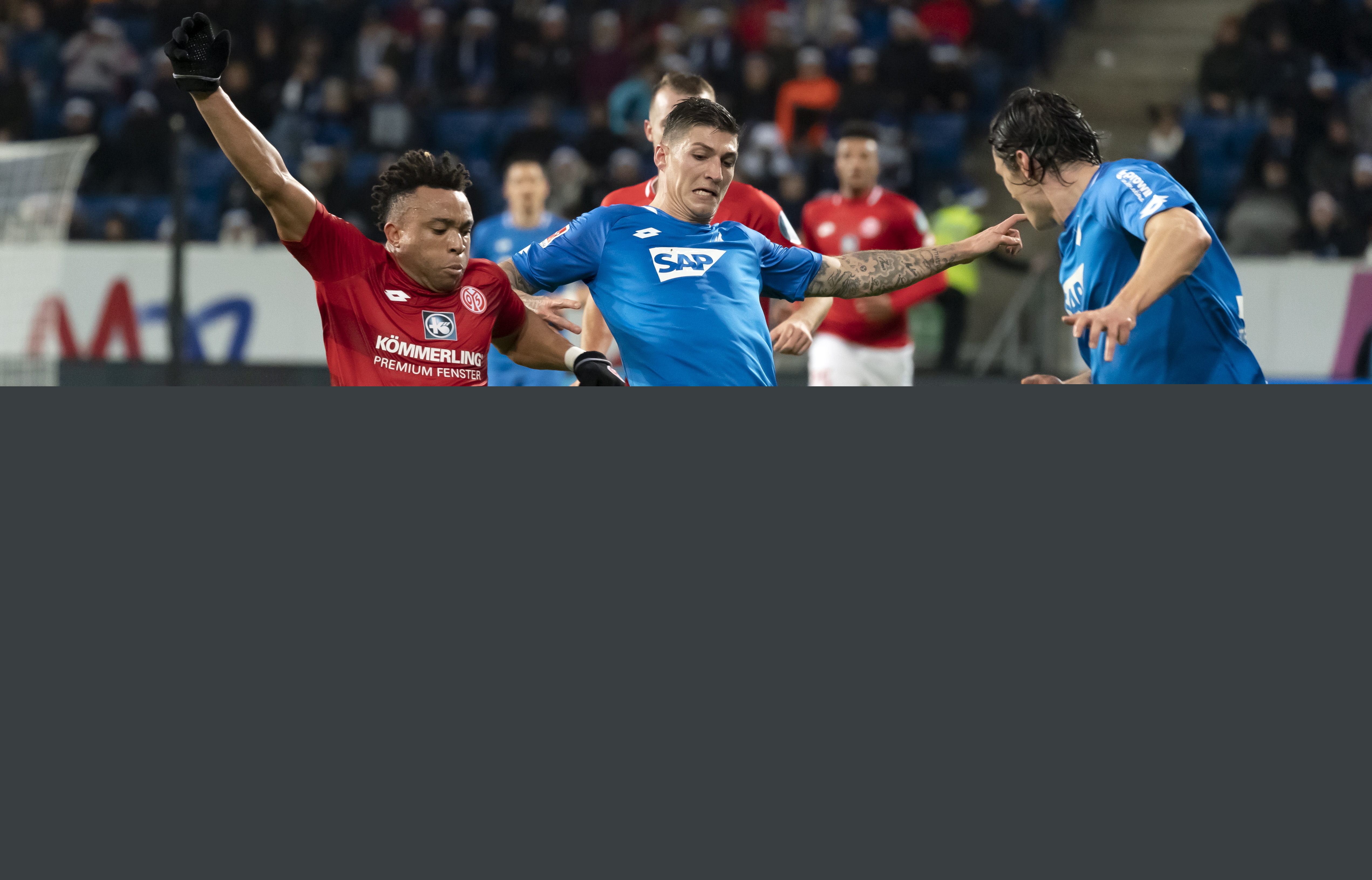 内马尔闪击打破3个多月进球荒，进球后兴奋尬舞庆祝（内马尔闪电破门终结三个多月的进球荒，随后兴奋热舞庆祝）